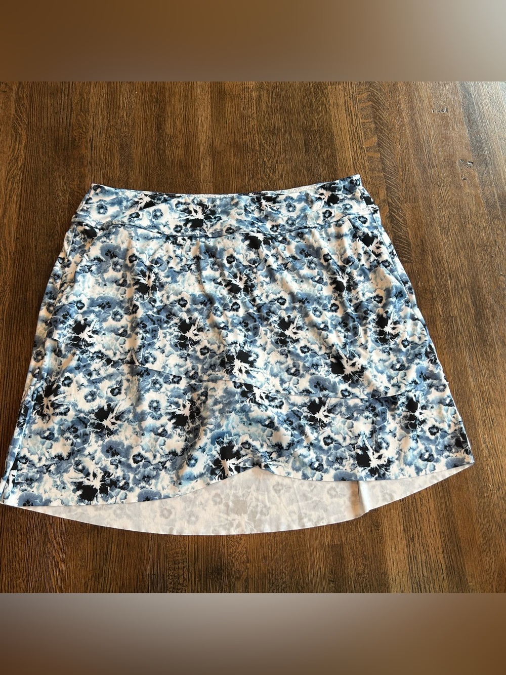 Greg Norma Gia Pansy Print Golf Skort Tennis Active PIckleball - Size M